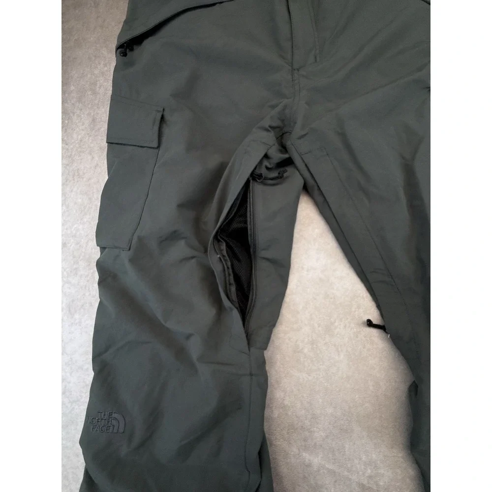 The North Face Snow Pants Mens M Regular Nylon Gray HyVent Slasher Cargo Ski
